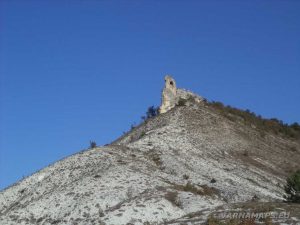 Пробитият камък - погледнат от гората
