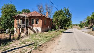 Стара, но добре запазена къща в село Воден